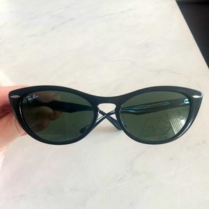 Ray-ban Black Cateye Sunglasses
